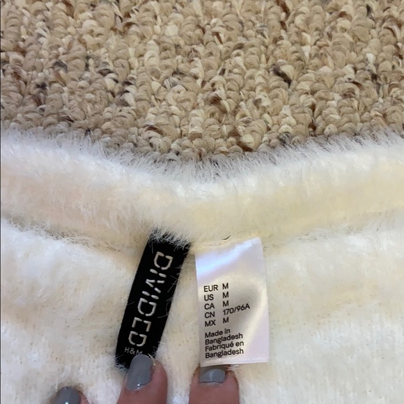 Fuzzy H&M off the shoulder sweater - Picture 5 of 6